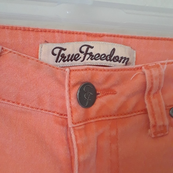 Orangish peach capris - Picture 4 of 5